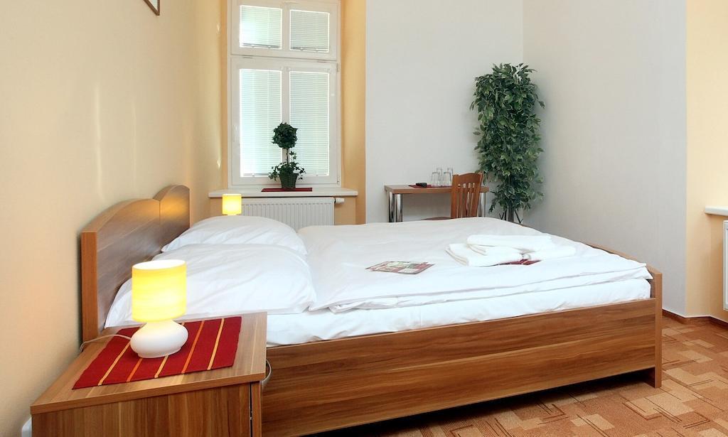 Pension Wallis Pilsen Exterior foto